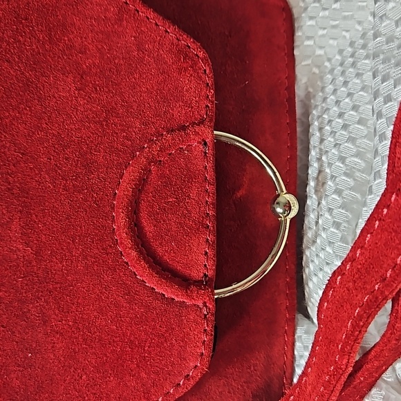 ASOS DESIGN SUEDE RING BALL CROSSBODY BAG IN RED - Picture 4 of 8